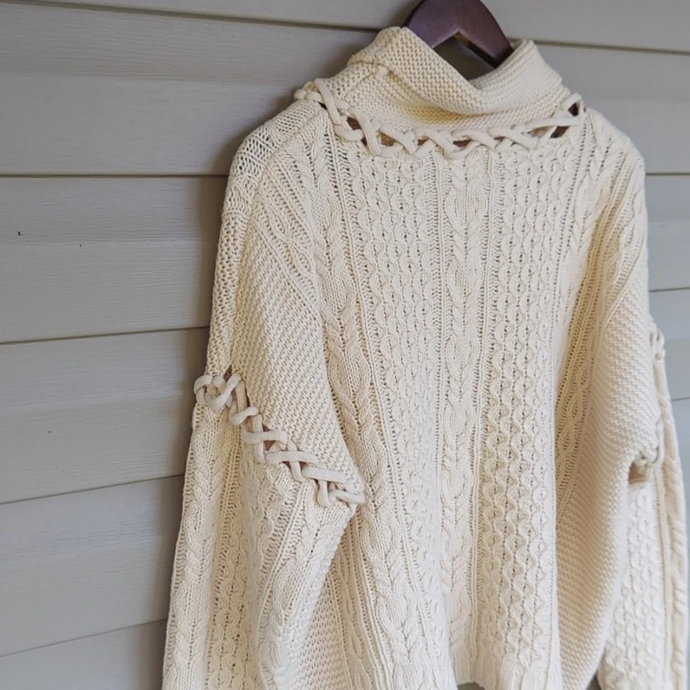 ANDTHEWHY Boho Oversize Cable Knit Cowlneck/Turtleneck